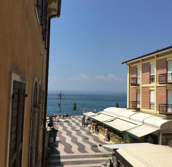 スタンダードルーム, Oreste Suite