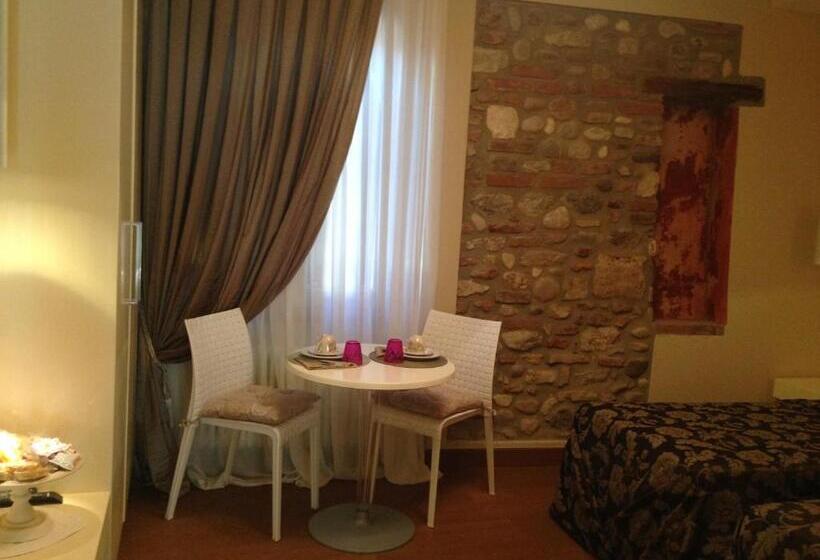 スタンダードルーム, Oreste Suite