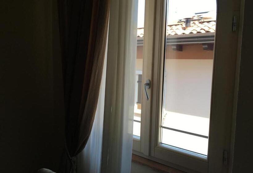 スタンダードルーム, Oreste Suite