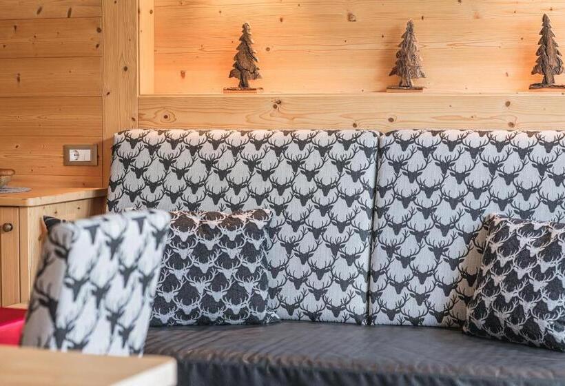 شقة غرفتين نوم مزودة بتراس, Chalet Residence Alpinflair