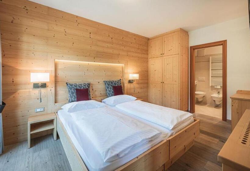 Апартаменты 2 Спальни с Террасой, Chalet Residence Alpinflair