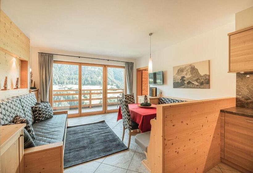 شقة غرفتين نوم مزودة بتراس, Chalet Residence Alpinflair