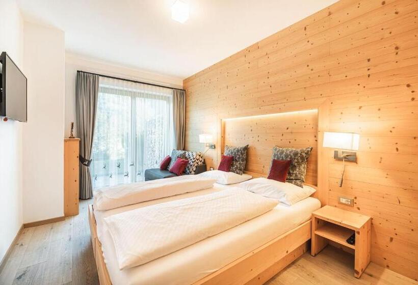 شقة غرفتين نوم مزودة بحديقة, Chalet Residence Alpinflair