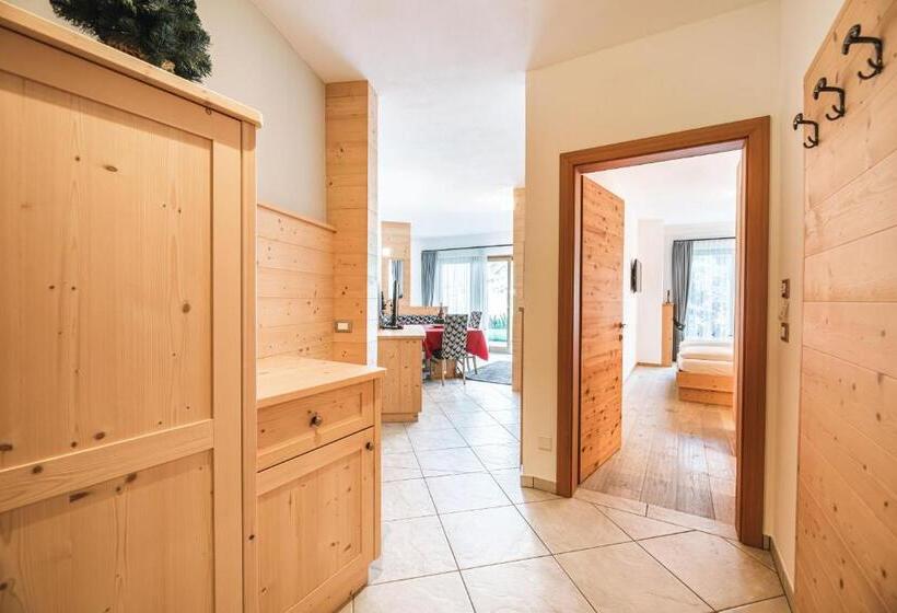 شقة غرفتين نوم مزودة بحديقة, Chalet Residence Alpinflair