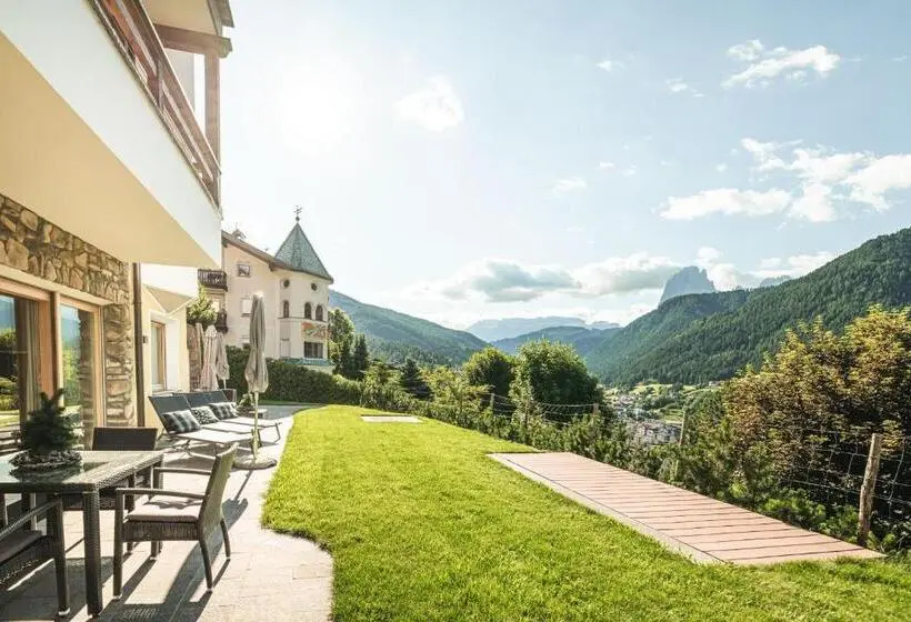 2 Bedroom Apartment With Garden, Chalet Residence Alpinflair