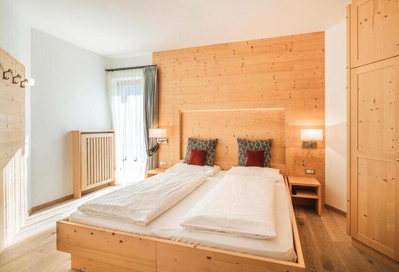 Апартаменты 3 Спальни, Chalet Residence Alpinflair