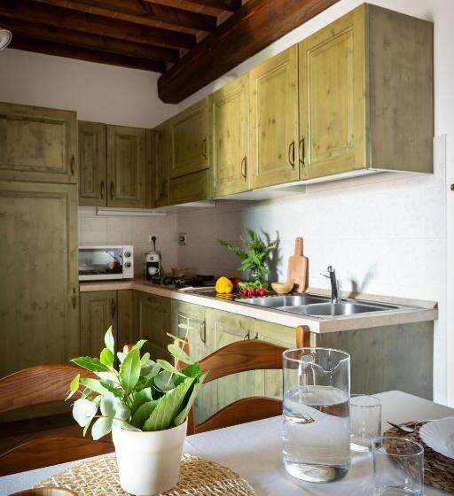 침실 2개 아파트, Borgo Verde