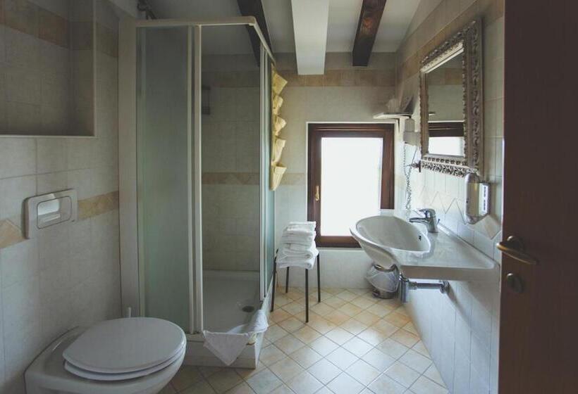ファミリールーム, Agriturismo Contessi
