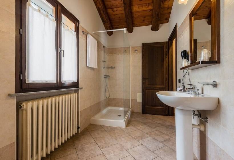 山の見えるスーペリアルーム, Cascina Veja