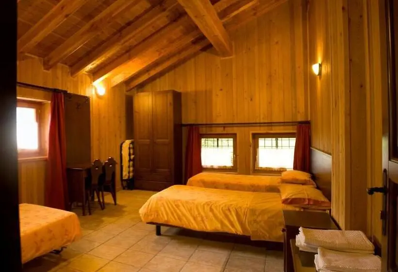 اتاق ساده سه نفره, Locanda Lac Place Moulin