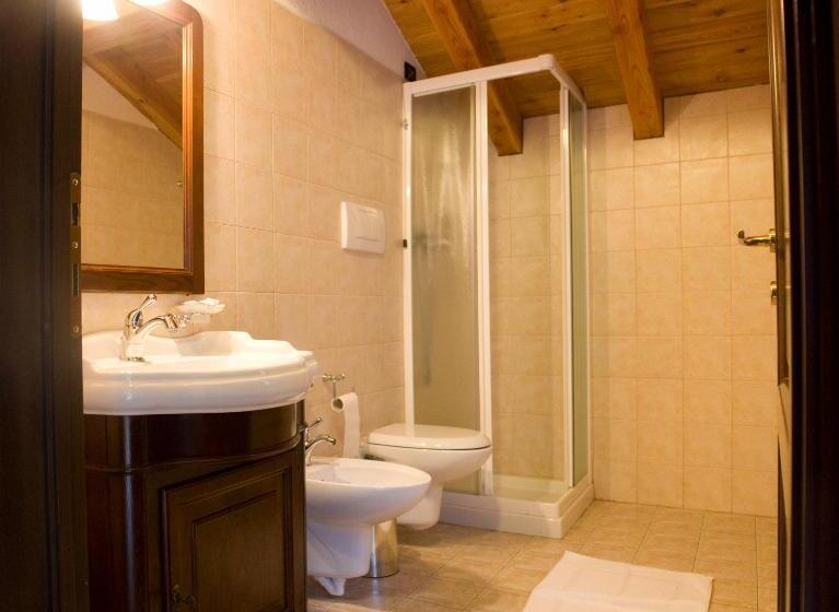 غرفة أساسية ثلاثية, Locanda Lac Place Moulin