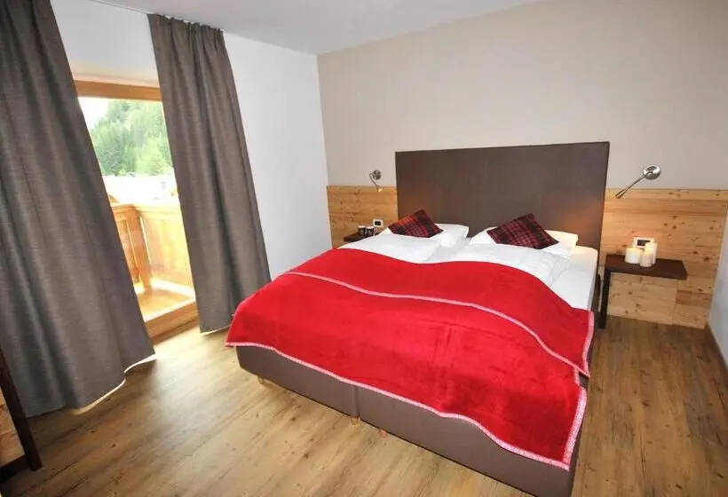 اتاق سوپریور با بالکن, Monti Pallidi B&b Apartments