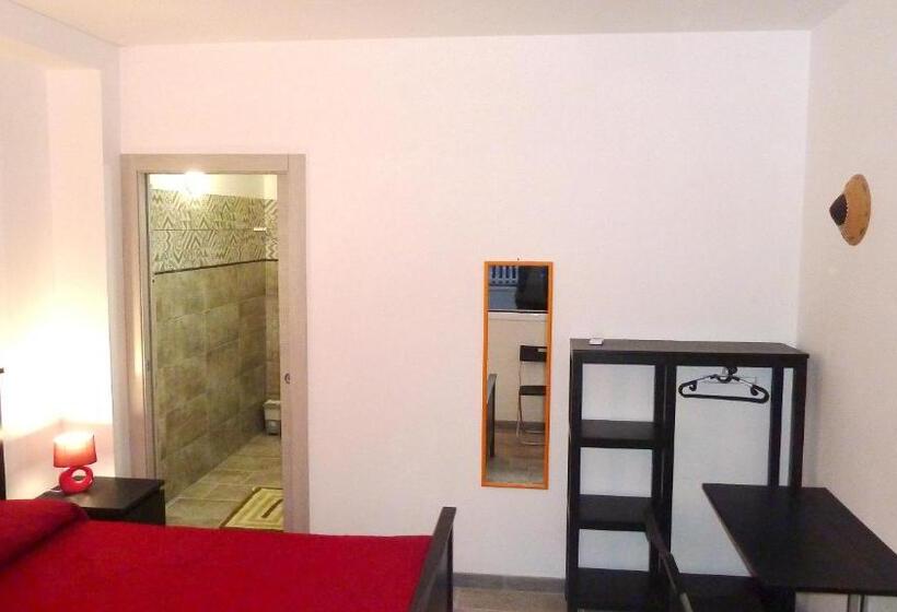 Quarto Estandar, Regina Isabella Rooms