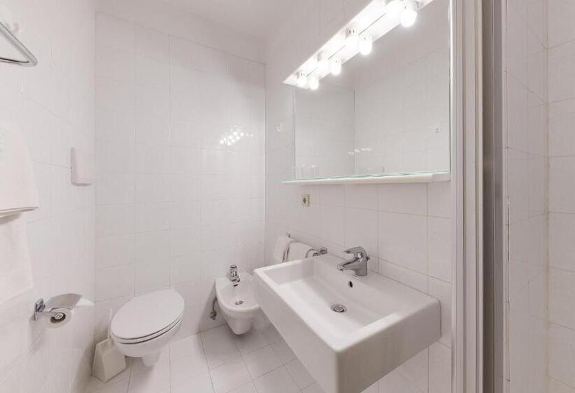 标准工作室, Residence Désirée Classic & Design