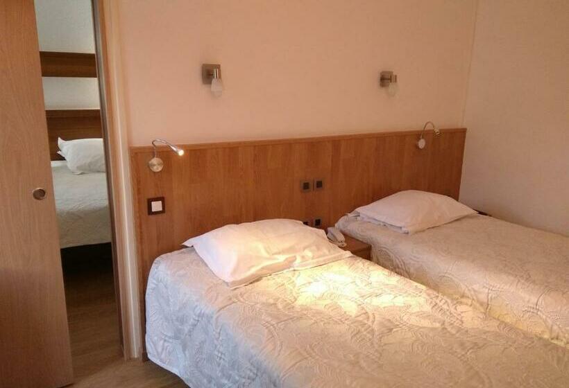 غرفة عائلية, Hôtel Belleville