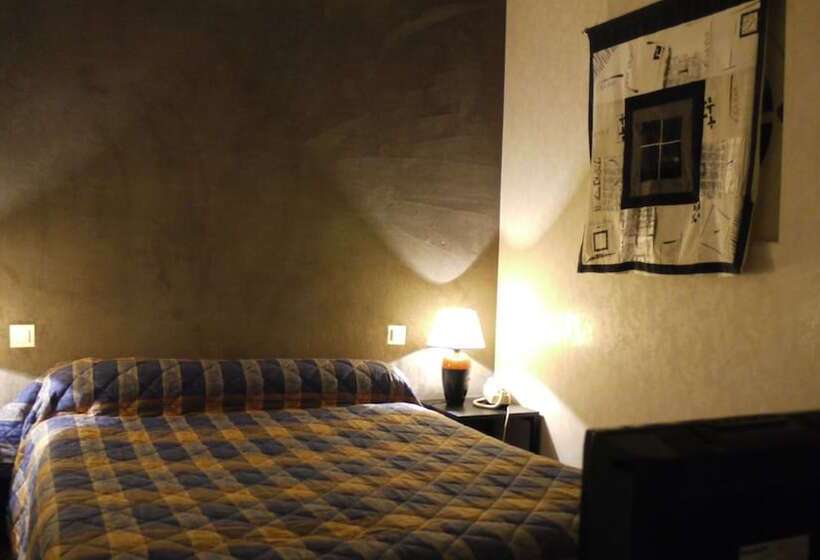 غرفة عائلية, Hôtel Belleville