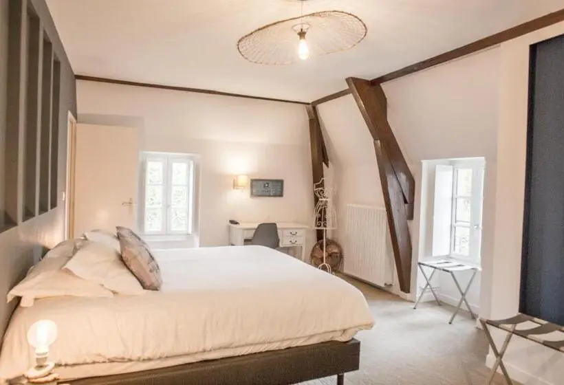 キングサイズベッドのデラックスルーム, Domaine De La Briandais, A Place Of Electromagnetic Sobriety