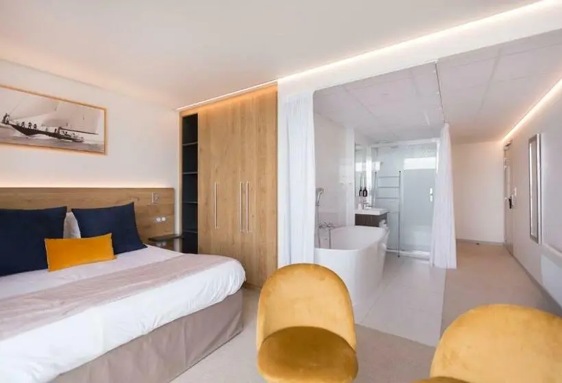 オーシャンビュースーペリアールーム, Le Nautica Hôtel