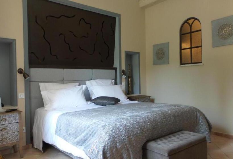 חדר סופריור, Bastide De Mazan