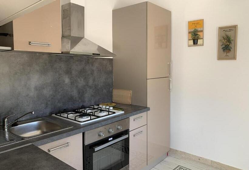 דירת חדר, Bastide De Mazan