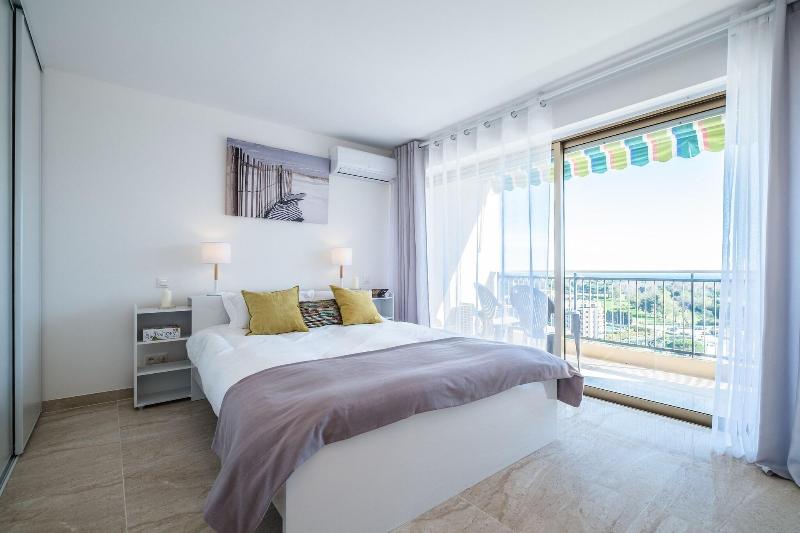 Апартаменты 2 Спальни Вид на Море, Cannes Marina Appart Hotel Mandelieu