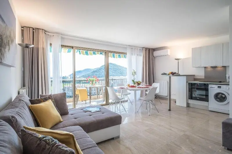 آپارتمان 2 خوابه با چشم‌انداز دریا, Cannes Marina Appart Hotel Mandelieu