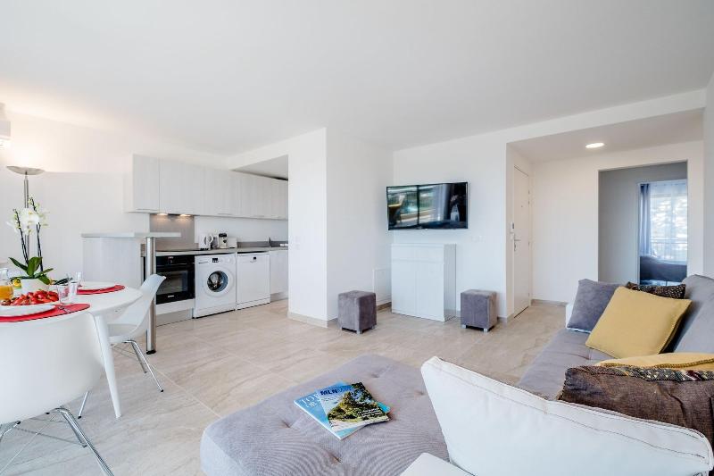 Апартаменты 2 Спальни Вид на Море, Cannes Marina Appart Hotel Mandelieu