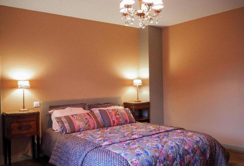Люкс Вид на Сад, Domaine De La Jordanne   B&b