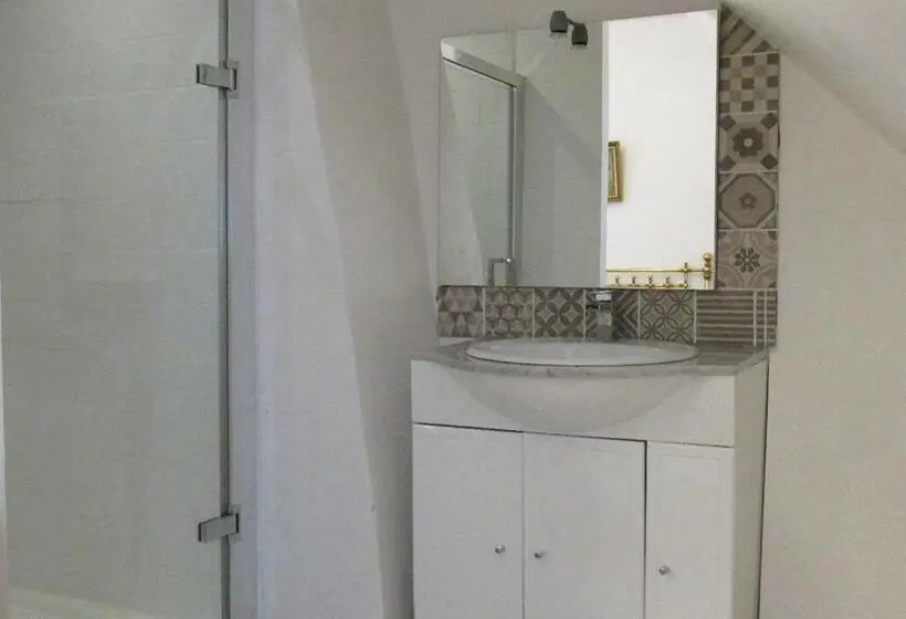 ４ベッドルームハウス, Domaine De La Jordanne   B&b
