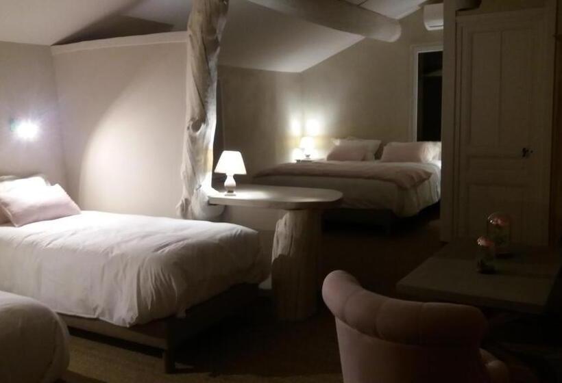 スタンダード4人部屋, La Bastide Bleue