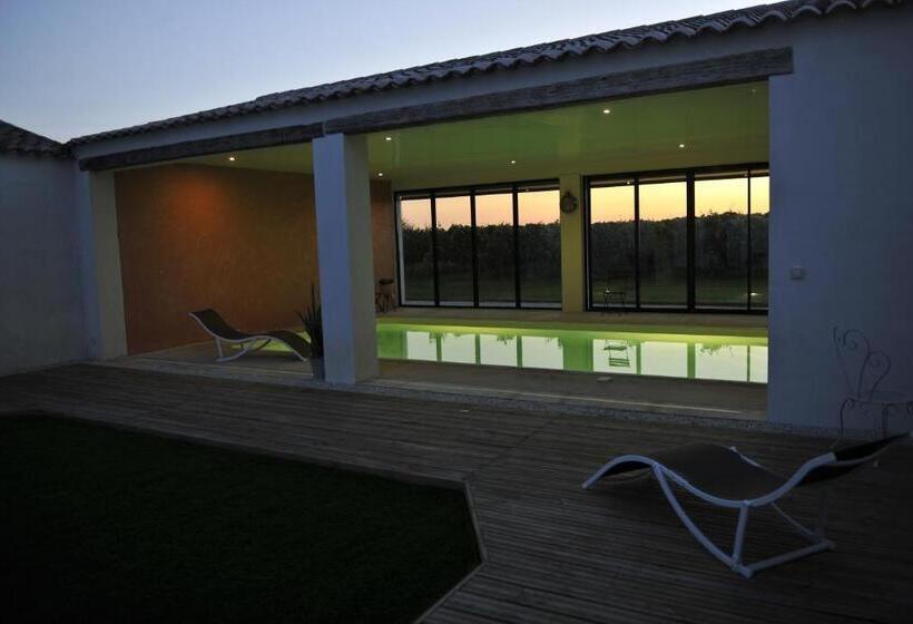 Номер Стандарт, Chambres D'hôtes Les Sarments