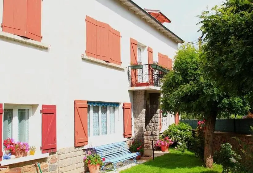 ファミリールーム, La Maison Des Chats