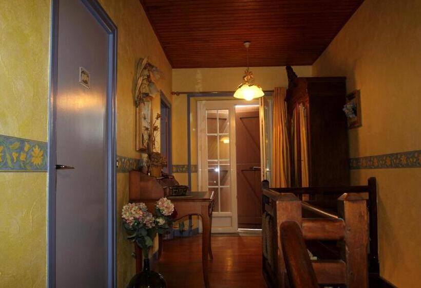 Номер Стандарт Вид на Сад, La Maison Des Chats