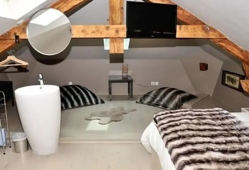 Svit, Lodges Lao