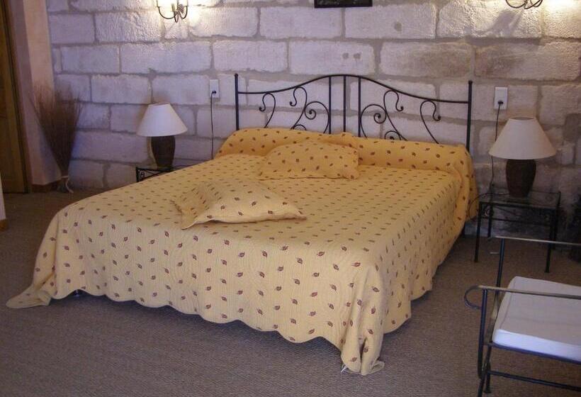 غرفة كومفورت, L'oustau De Mistral