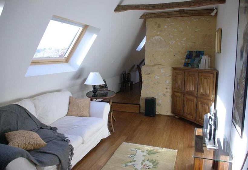 דירת חדר עם טרסה, Péchalvet