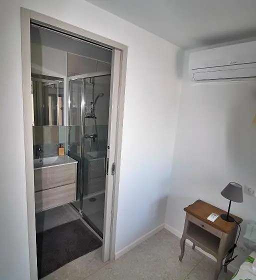 آپارتمان 1 خوابه با چشم‌انداز باغ, Rez De Villa Aspretto Lazaret