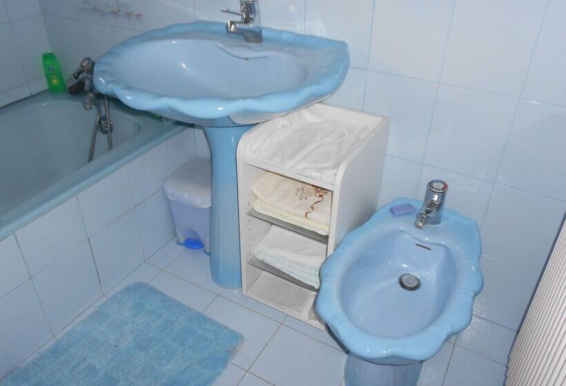 标准间, Chez Colombine