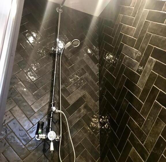 غرفة سوبيريور سرير كينج, The Mousetrap Inn