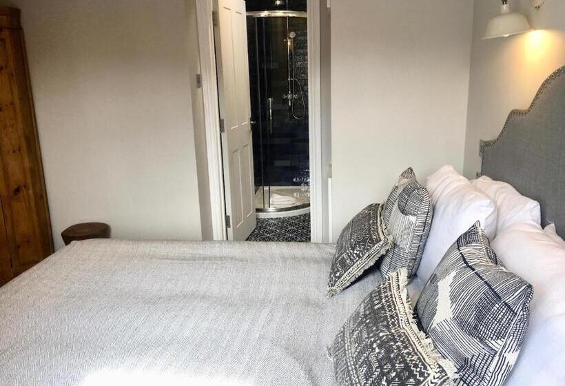 غرفة سوبيريور سرير كينج, The Mousetrap Inn