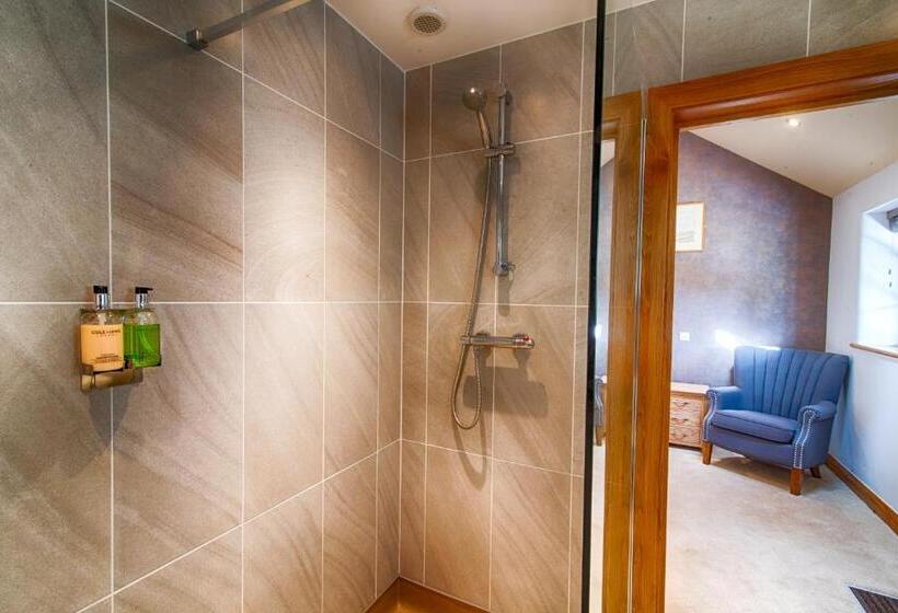 스탠다드 룸 킹사이즈 침대, The Red Lion