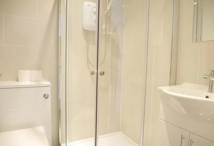 1 Bedroom Penthouse Apartment, The Patrons Inn