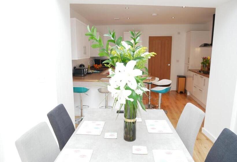 带1个卧室的顶楼公寓, The Patrons Inn