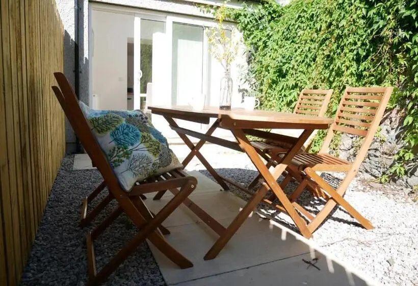 1 Bedroom Penthouse Apartment, The Patrons Inn