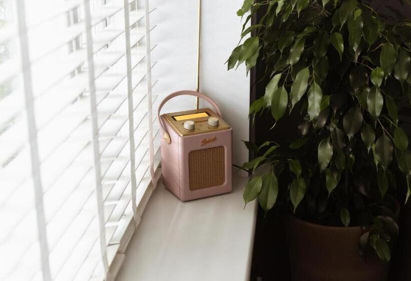 Апартаменты 1 Спальня, Hideout