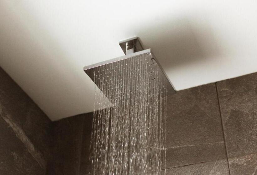 Апартаменты 2 Спальни, Hideout