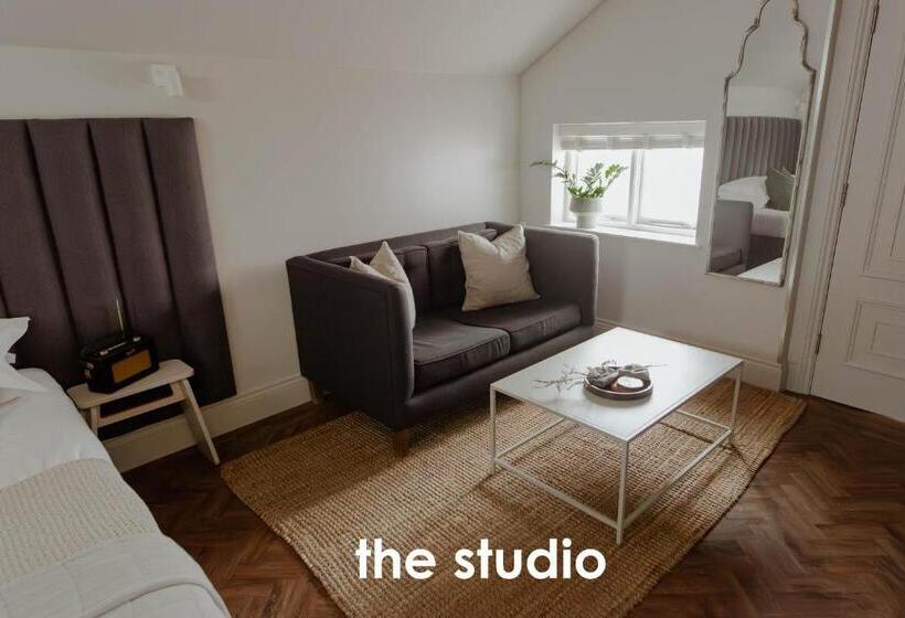 Студия Стандарт, Hideout