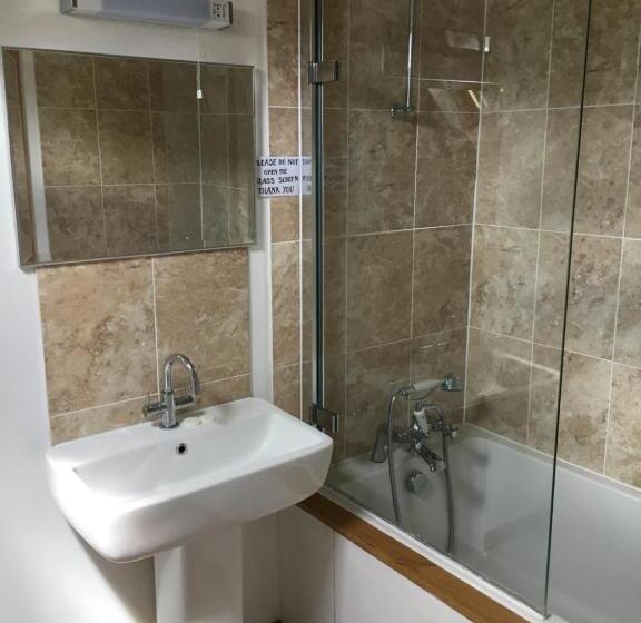 디럭스 룸, The Lampet Arms