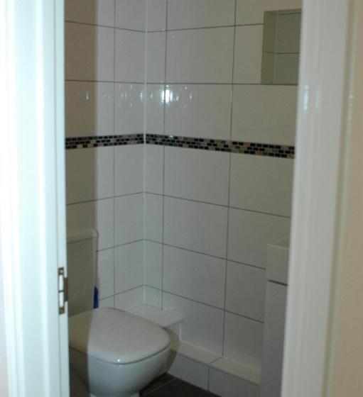 اتاق استاندارد, The Old Crown Inn