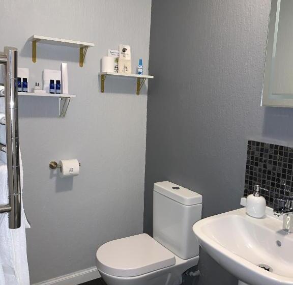 اتاق استاندارد, The Old Mill Inn